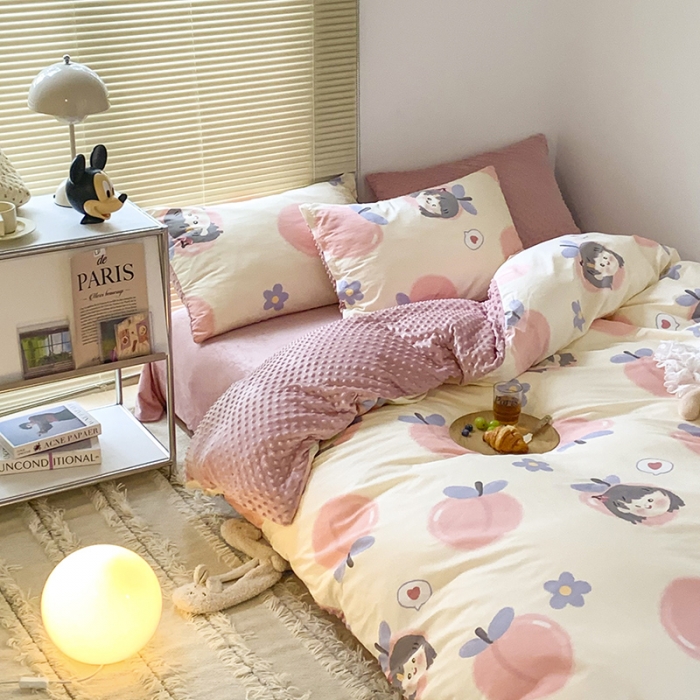 91家纺网 家纺一手货源 找家纺 金奇达 2023新款豆豆棉绒四件套 蜜桃女孩