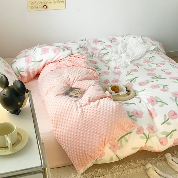 91家纺网 家纺一手货源 找家纺 金奇达 2023新款豆豆棉绒四件套 蜜茶花粉