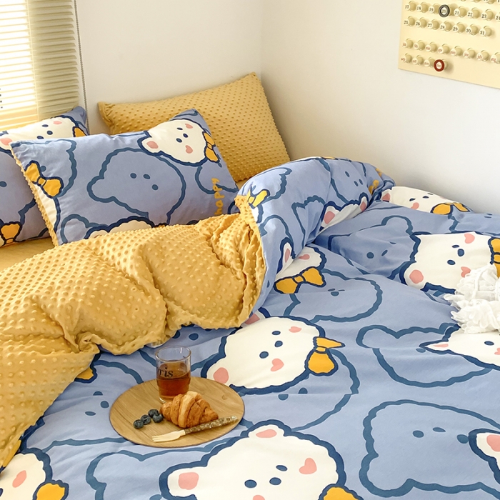 91家纺网 家纺一手货源 找家纺 金奇达 2023新款豆豆棉绒四件套 领结熊仔