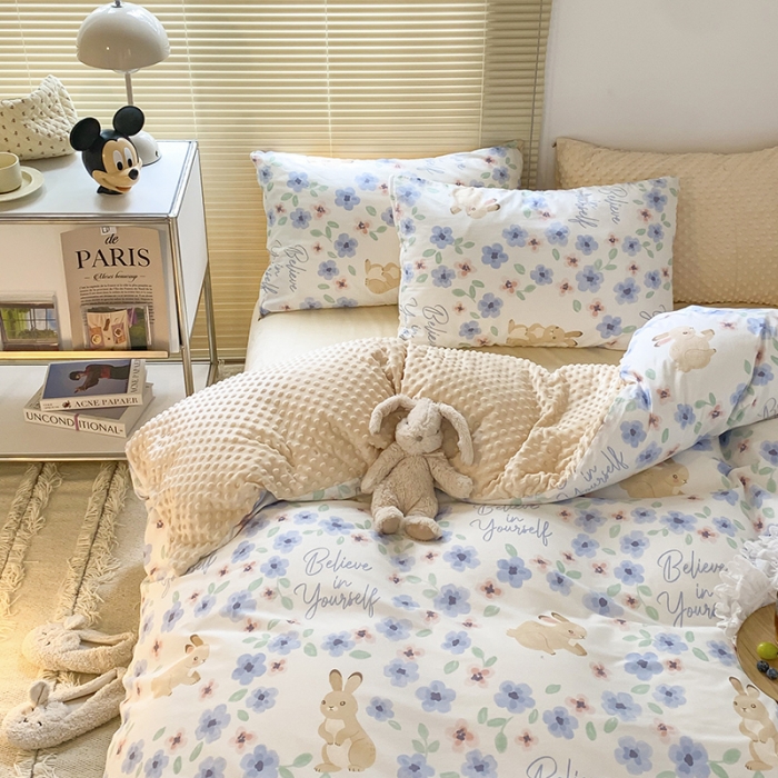 91家纺网 家纺一手货源 找家纺 金奇达 2023新款豆豆棉绒四件套 花间小兔