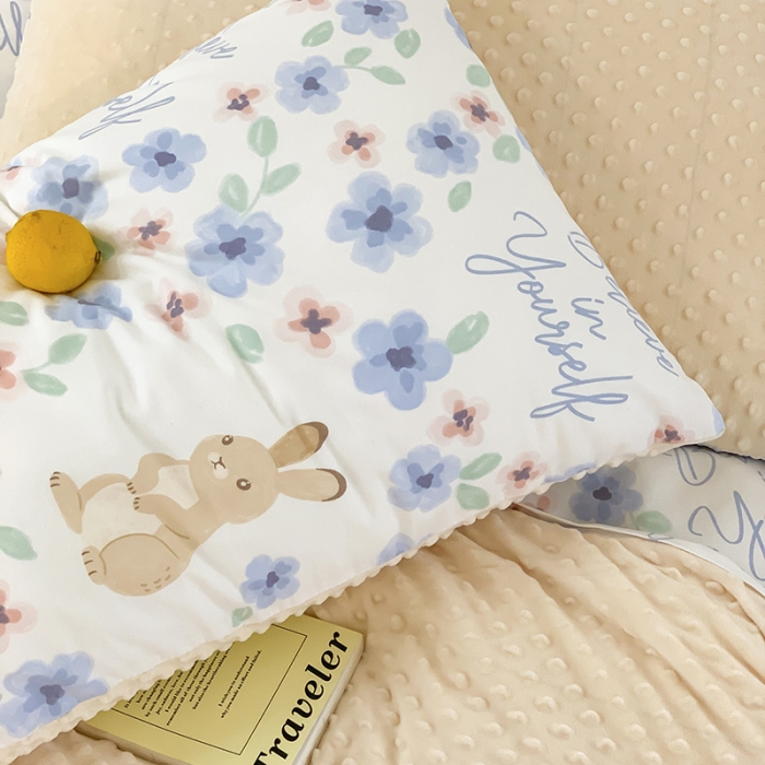 91家纺网 家纺一手货源 找家纺 金奇达 2023新款豆豆棉绒四件套 花间小兔