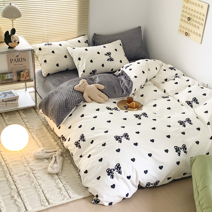 91家纺网 家纺一手货源 找家纺 金奇达 2023新款豆豆棉绒四件套 黑糖爱心