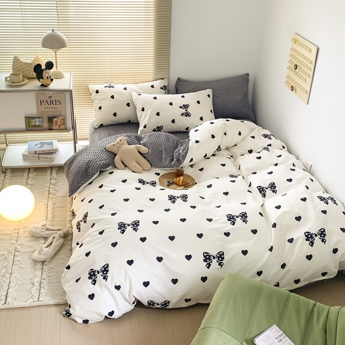 91家纺网 家纺一手货源 找家纺 金奇达 2023新款豆豆棉绒四件套 黑糖爱心