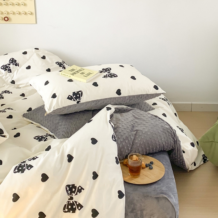 91家纺网 家纺一手货源 找家纺 金奇达 2023新款豆豆棉绒四件套 黑糖爱心