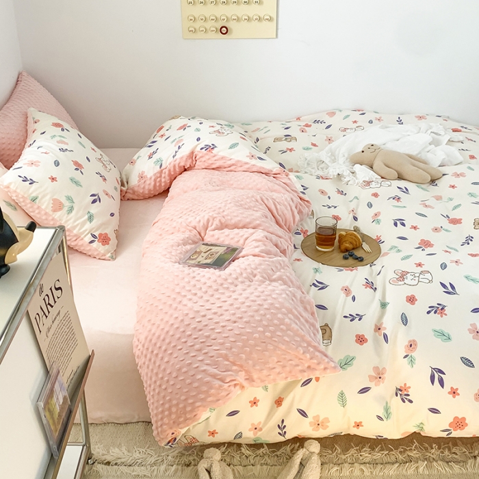 91家纺网 家纺一手货源 找家纺 金奇达 2023新款豆豆棉绒四件套 花花熊