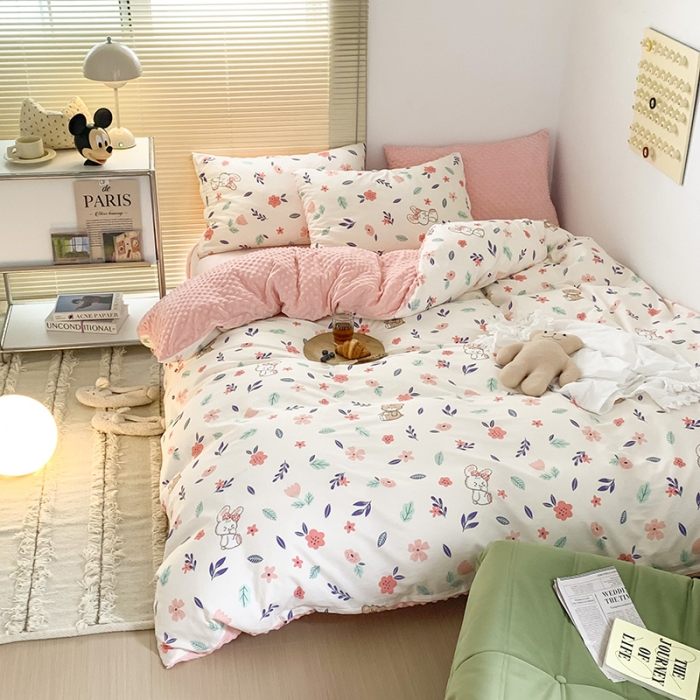 91家纺网 家纺一手货源 找家纺 金奇达 2023新款豆豆棉绒四件套 花花熊