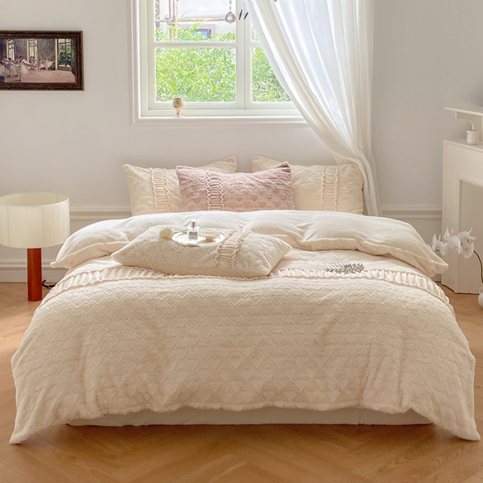 91家纺网 家纺一手货源 找家纺 金奇达 2024秋冬保暖加厚绒类【雪兔绒】四件套 雪兔杏白