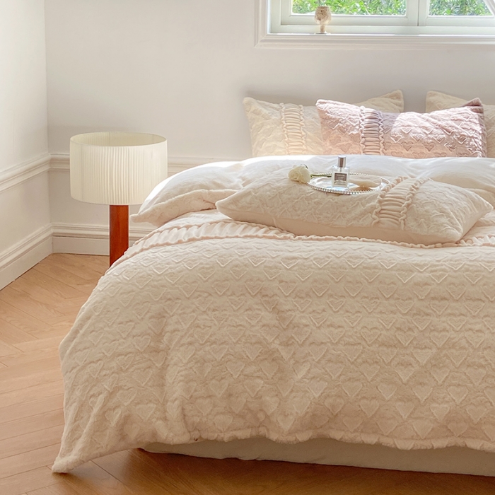 91家纺网 家纺一手货源 找家纺 金奇达 2024秋冬保暖加厚绒类【雪兔绒】四件套 雪兔杏白