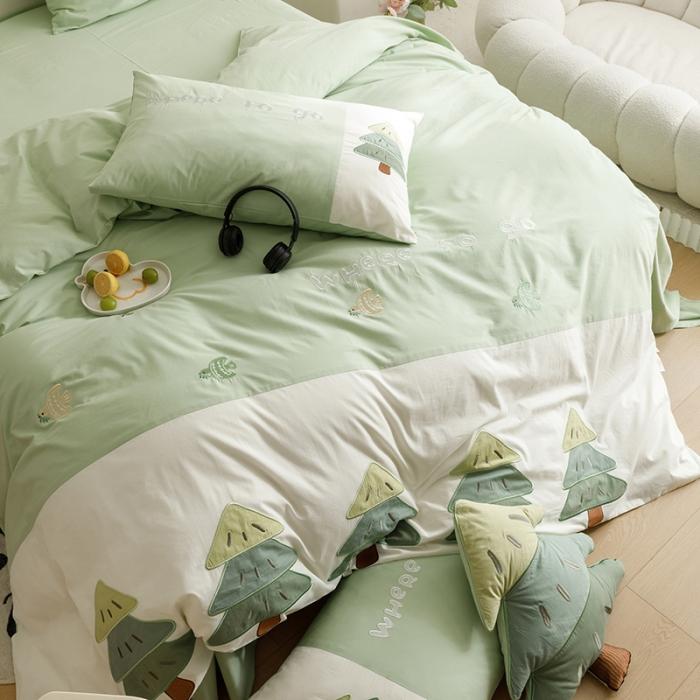 91家纺网 家纺一手货源 找家纺 2023年全棉A类40s水洗棉贴布绣花四件套卡通儿童三件套小清新套件