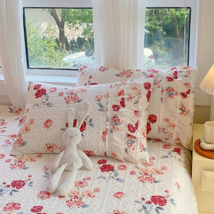 91家纺网 家纺一手货源 找家纺 罗艺轩 2024新款全棉蕾丝夹棉床裙巴黎春天系列三件套 复古花季