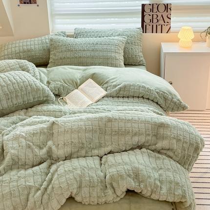 91家纺网 家纺一手货源 找家纺 澳梵 2023新款立体压花兔兔绒牛奶绒四件套 米拉-豆绿