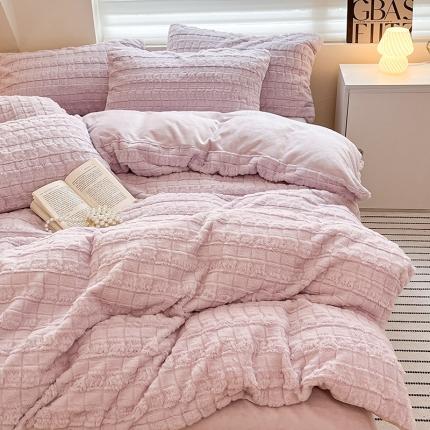 91家纺网 家纺一手货源 找家纺 澳梵 2023新款立体压花兔兔绒牛奶绒四件套 米拉-浅紫