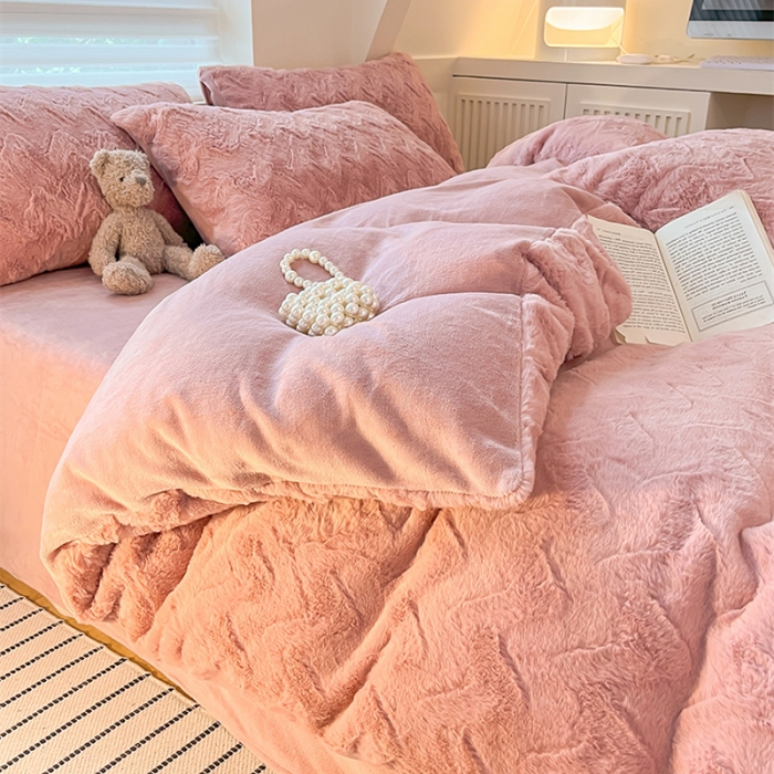 91家纺网 家纺一手货源 找家纺 澳梵 2023新款立体压花兔兔绒牛奶绒四件套 波浪-粉豆沙