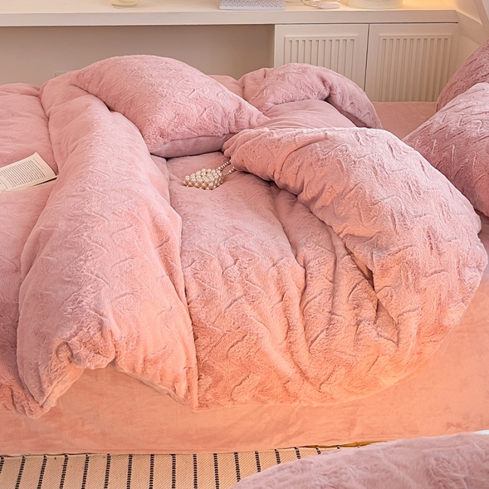 91家纺网 家纺一手货源 找家纺 澳梵 2023新款立体压花兔兔绒牛奶绒四件套 波浪-粉豆沙