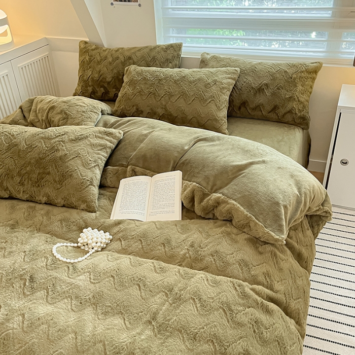 91家纺网 家纺一手货源 找家纺 澳梵 2023新款立体压花兔兔绒牛奶绒四件套 波浪-橄榄绿