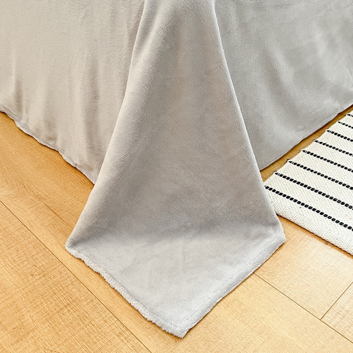 91家纺网 家纺一手货源 找家纺 澳梵 2023新款立体压花兔兔绒牛奶绒四件套 波浪-灰白