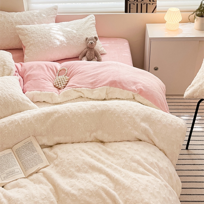 91家纺网 家纺一手货源 找家纺 澳梵 2023新款立体压花兔兔绒牛奶绒四件套 玫瑰-粉白