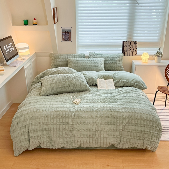 91家纺网 家纺一手货源 找家纺 澳梵 2023新款立体压花兔兔绒牛奶绒四件套 米拉-豆绿