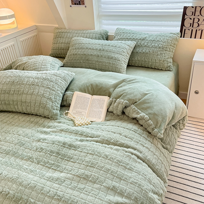 91家纺网 家纺一手货源 找家纺 澳梵 2023新款立体压花兔兔绒牛奶绒四件套 米拉-豆绿