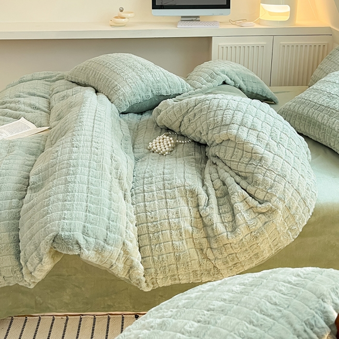 91家纺网 家纺一手货源 找家纺 澳梵 2023新款立体压花兔兔绒牛奶绒四件套 米拉-豆绿