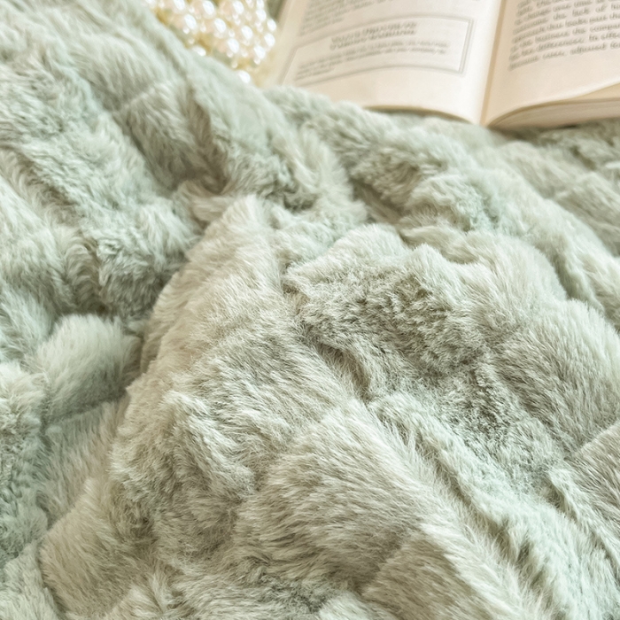 91家纺网 家纺一手货源 找家纺 澳梵 2023新款立体压花兔兔绒牛奶绒四件套 米拉-豆绿