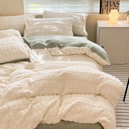 澳梵 2023新款立体压花兔兔绒牛奶绒四件套 米拉-豆绿白