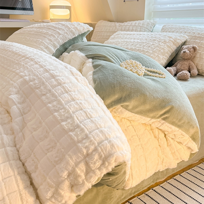 91家纺网 家纺一手货源 找家纺 澳梵 2023新款立体压花兔兔绒牛奶绒四件套 米拉-豆绿白