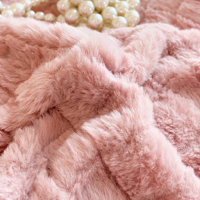 91家纺网 家纺一手货源 找家纺 澳梵 2023新款立体压花兔兔绒牛奶绒四件套 米拉-粉豆沙