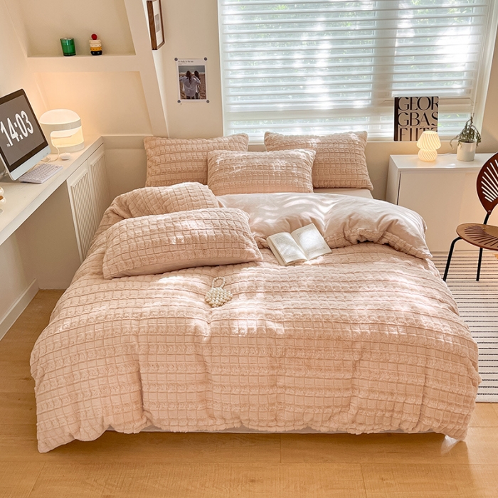 91家纺网 家纺一手货源 找家纺 澳梵 2023新款立体压花兔兔绒牛奶绒四件套 米拉-卡其