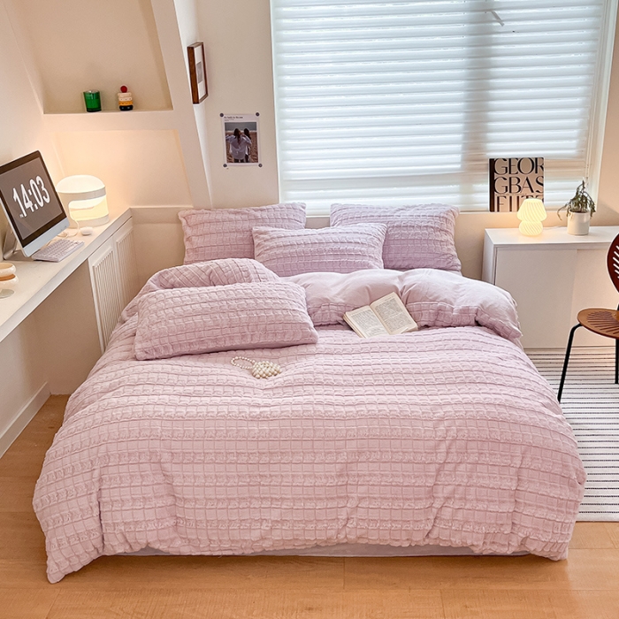 91家纺网 家纺一手货源 找家纺 澳梵 2023新款立体压花兔兔绒牛奶绒四件套 米拉-浅紫