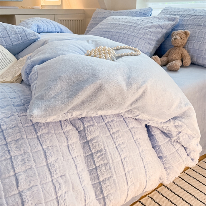 91家纺网 家纺一手货源 找家纺 澳梵 2023新款立体压花兔兔绒牛奶绒四件套 米拉-天蓝