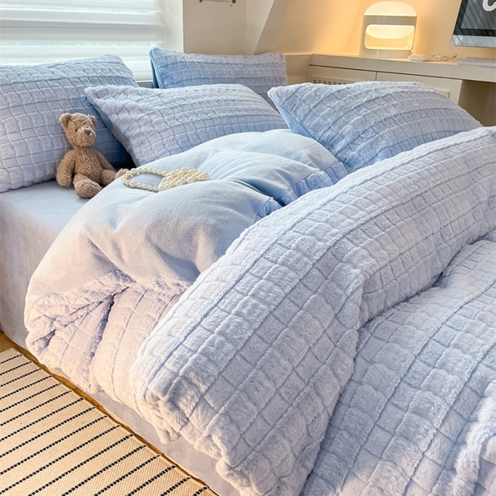 91家纺网 家纺一手货源 找家纺 澳梵 2023新款立体压花兔兔绒牛奶绒四件套 米拉-天蓝