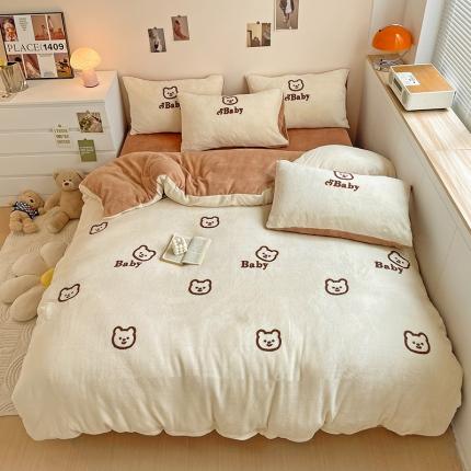 91家纺网 家纺一手货源 找家纺 红嘴企鹅 2025新品卡通毛巾绣牛奶绒套件含买家秀 小熊白咖-牛奶绒