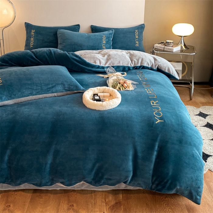 91家纺网 家纺一手货源 找家纺 义博 2025新款牛奶绒刺绣四件套-浪漫系列 浪漫-宝石蓝