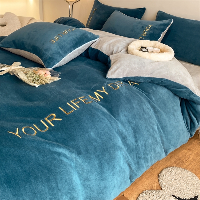 91家纺网 家纺一手货源 找家纺 义博 2025新款牛奶绒刺绣四件套-浪漫系列 浪漫-宝石蓝