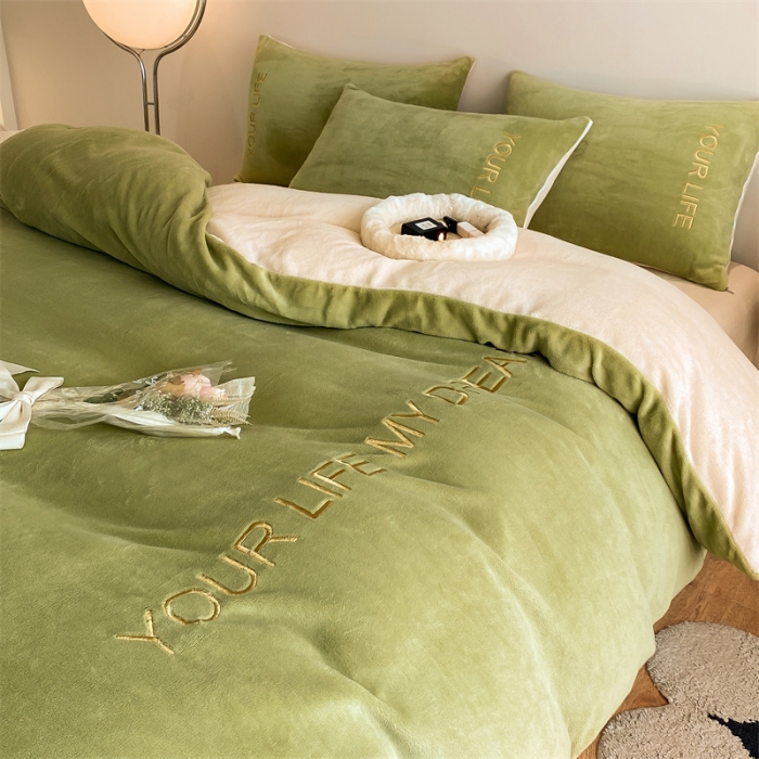 91家纺网 家纺一手货源 找家纺 义博 2025新款牛奶绒刺绣四件套-浪漫系列 浪漫-抹茶绿