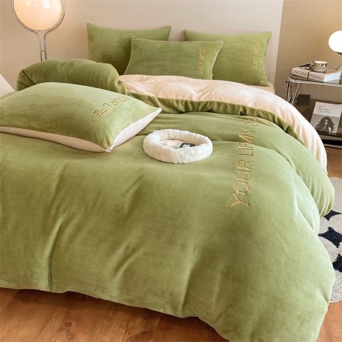 91家纺网 家纺一手货源 找家纺 义博 2025新款牛奶绒刺绣四件套-浪漫系列 浪漫-抹茶绿