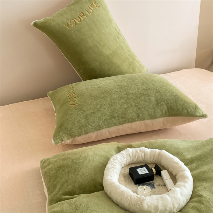 91家纺网 家纺一手货源 找家纺 义博 2025新款牛奶绒刺绣四件套-浪漫系列 浪漫-抹茶绿