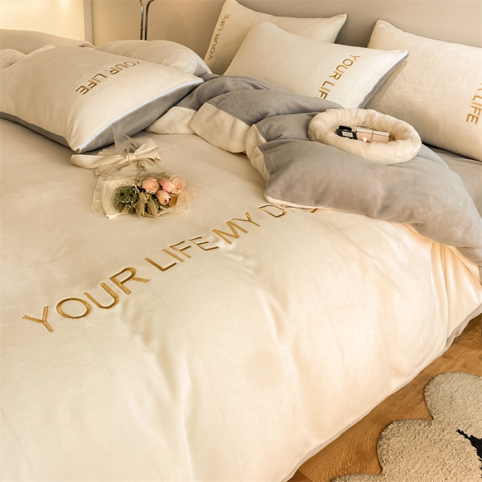 91家纺网 家纺一手货源 找家纺 义博 2025新款牛奶绒刺绣四件套-浪漫系列 浪漫-奶昔白