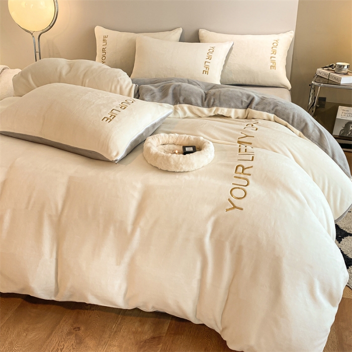 91家纺网 家纺一手货源 找家纺 义博 2025新款牛奶绒刺绣四件套-浪漫系列 浪漫-奶昔白