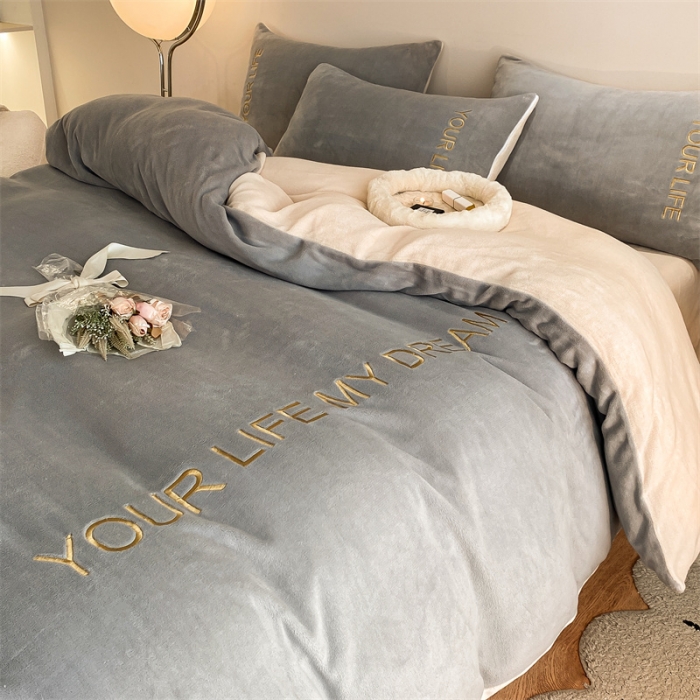 91家纺网 家纺一手货源 找家纺 义博 2025新款牛奶绒刺绣四件套-浪漫系列 浪漫-云灰