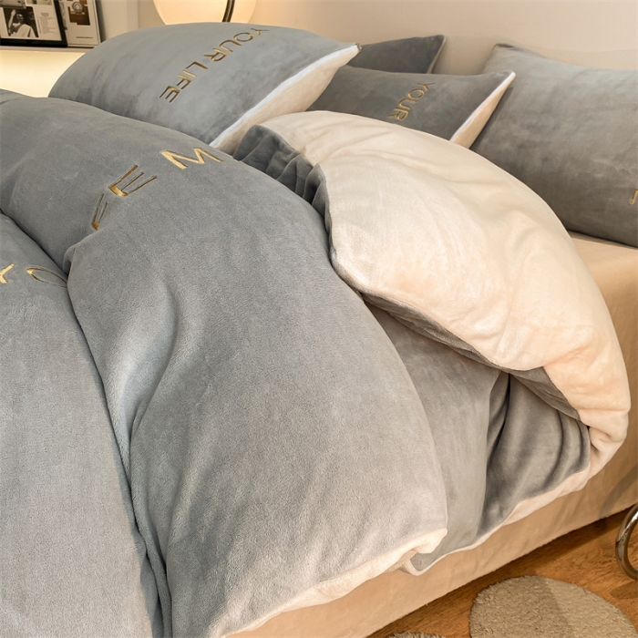 91家纺网 家纺一手货源 找家纺 义博 2025新款牛奶绒刺绣四件套-浪漫系列 浪漫-云灰