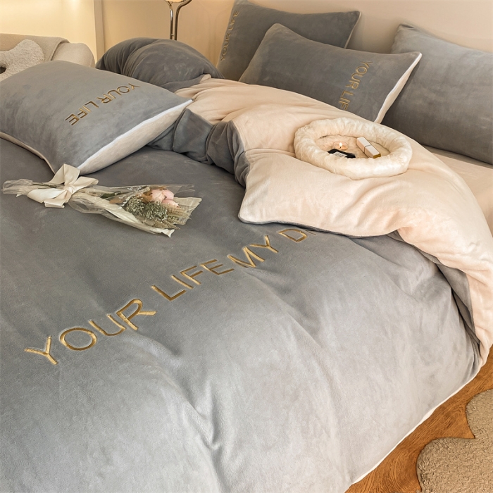 91家纺网 家纺一手货源 找家纺 义博 2025新款牛奶绒刺绣四件套-浪漫系列 浪漫-云灰