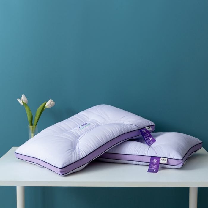 91家纺网 家纺一手货源 找家纺 拾光枕芯 2023新款闪净定型枕枕头枕芯 48*74cm/只 紫