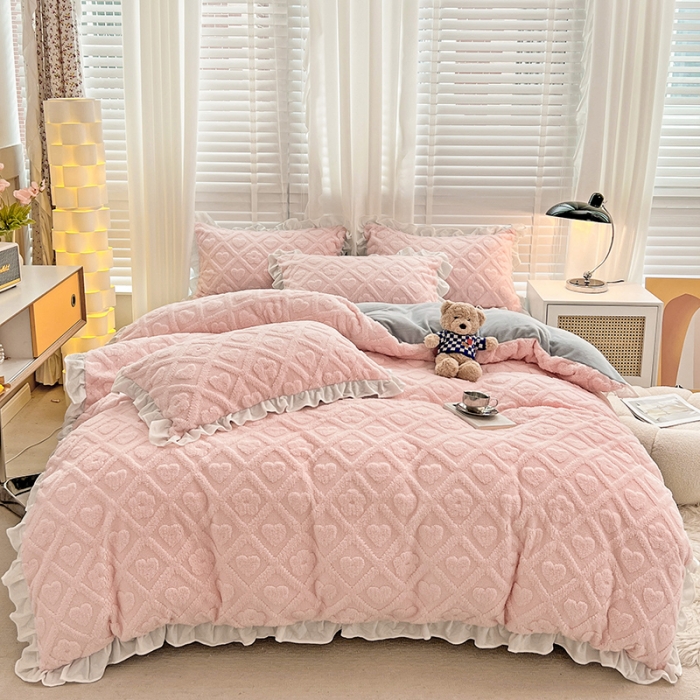 91家纺网 家纺一手货源 找家纺 澳梵 2023新款温柔梦境花梦塔芙绒韩版四件套 格子铺-粉灰