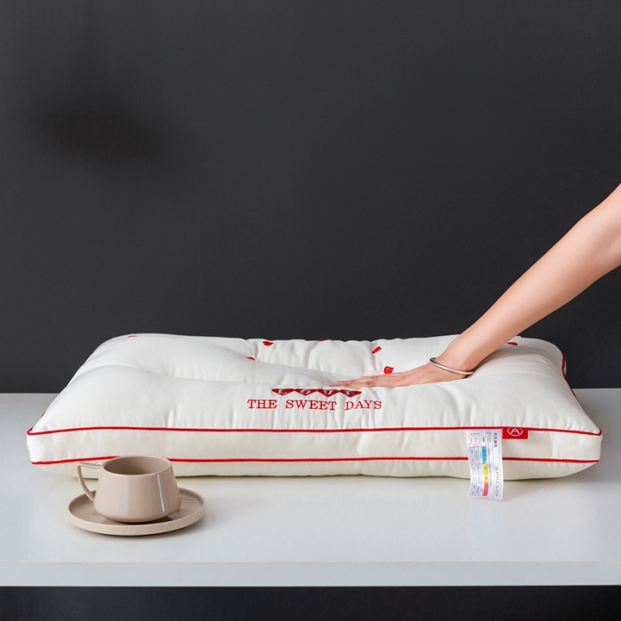 91家纺网 家纺一手货源 找家纺 （总）拾光枕芯 2023新款天丝红色爱心枕枕头枕芯