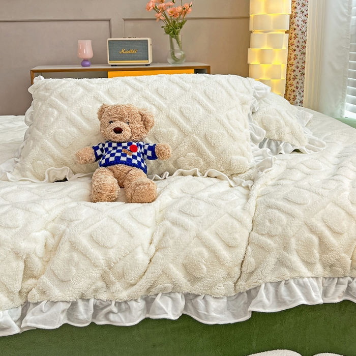 91家纺网 家纺一手货源 找家纺 澳梵 2023新款温柔梦境花梦塔芙绒韩版四件套 格子铺-奶白绿