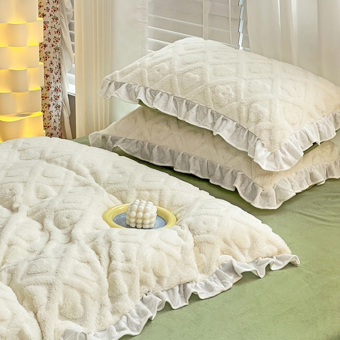 91家纺网 家纺一手货源 找家纺 澳梵 2023新款温柔梦境花梦塔芙绒韩版四件套 格子铺-奶白绿