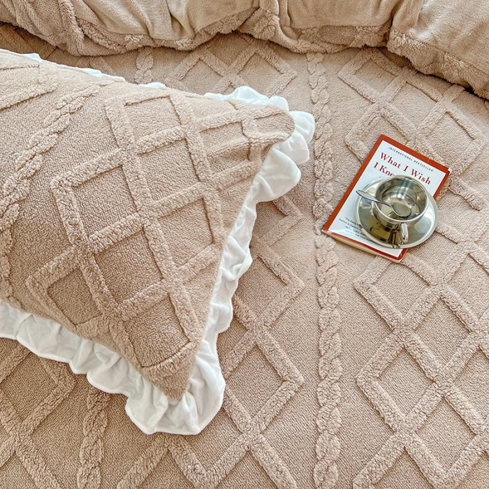 91家纺网 家纺一手货源 找家纺 澳梵 2023新款温柔梦境花梦塔芙绒韩版四件套 温柔梦境-卡其