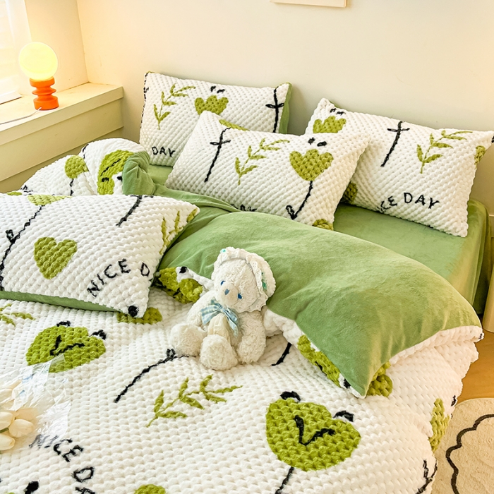 91家纺网 家纺一手货源 找家纺 澳梵家居 2023新款印花豆豆绒牛奶绒四件套 春之物语